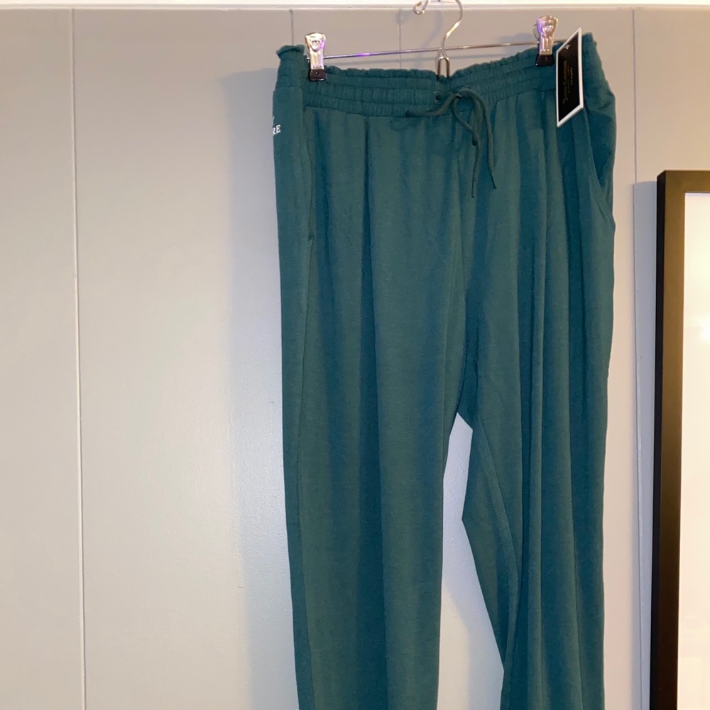 Juicy Couture jersey yoga pants Size: Large